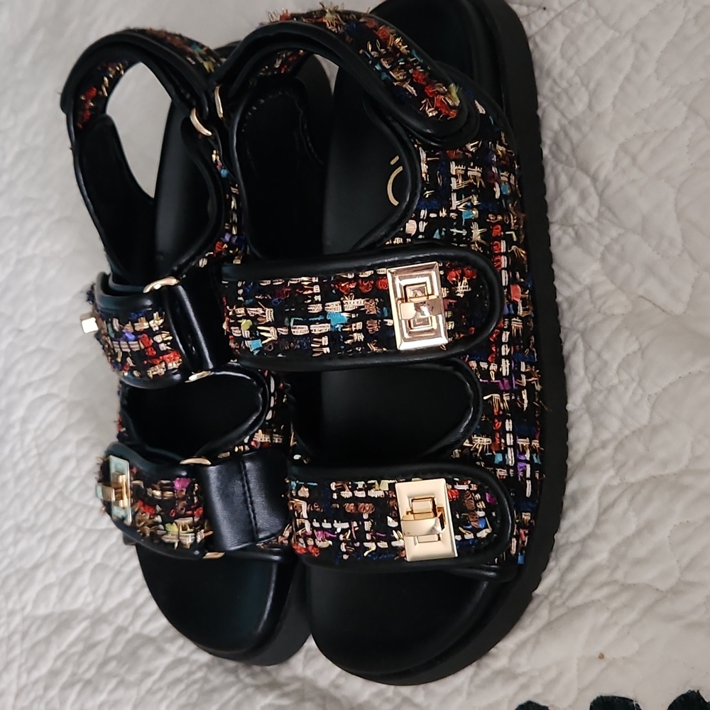Exe Sandals Size 7 - Picture 2 of 3